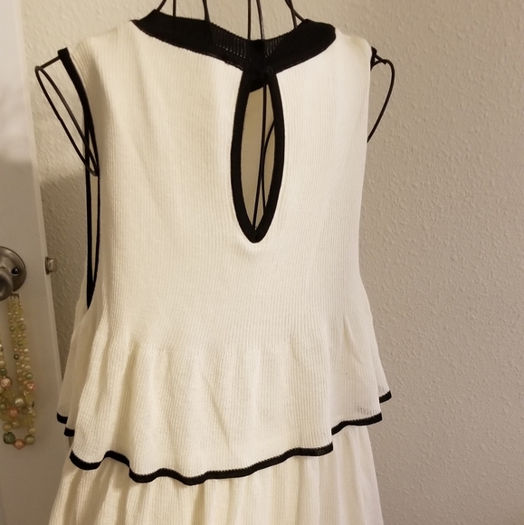 Dress - Picture 3 of 7